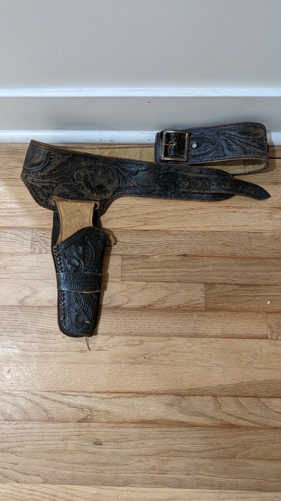 Vintage Tooled Leather Western Style Reyes Brand Gun Holster And Belt